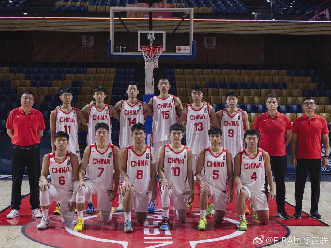 开云体育官网-54-27！中国男篮狂输篮板球！又是一次亚洲杯亚军
